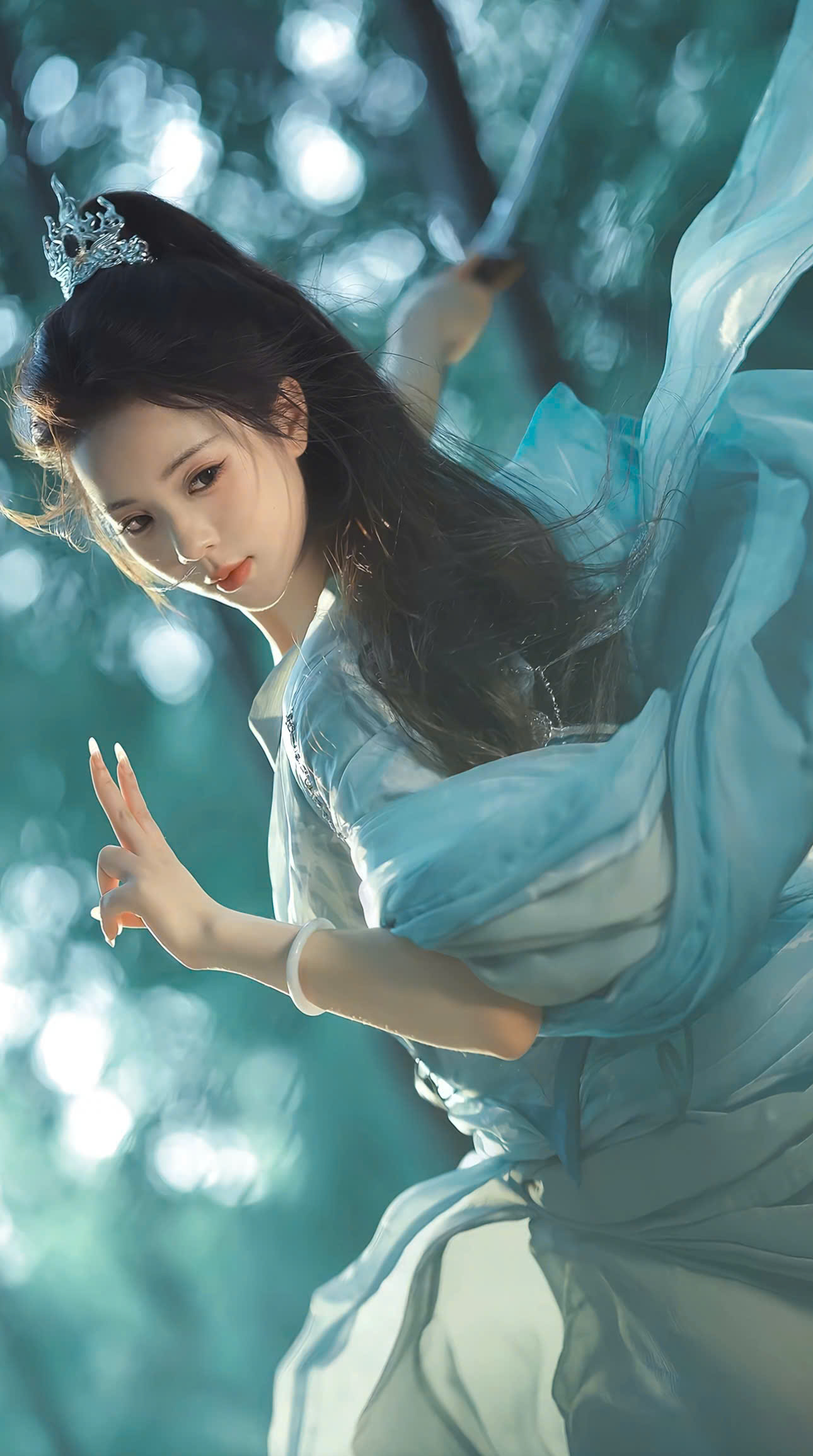 KHI TỈNH MỘNG, TÌNH YÊU CŨNG TAN BIẾN