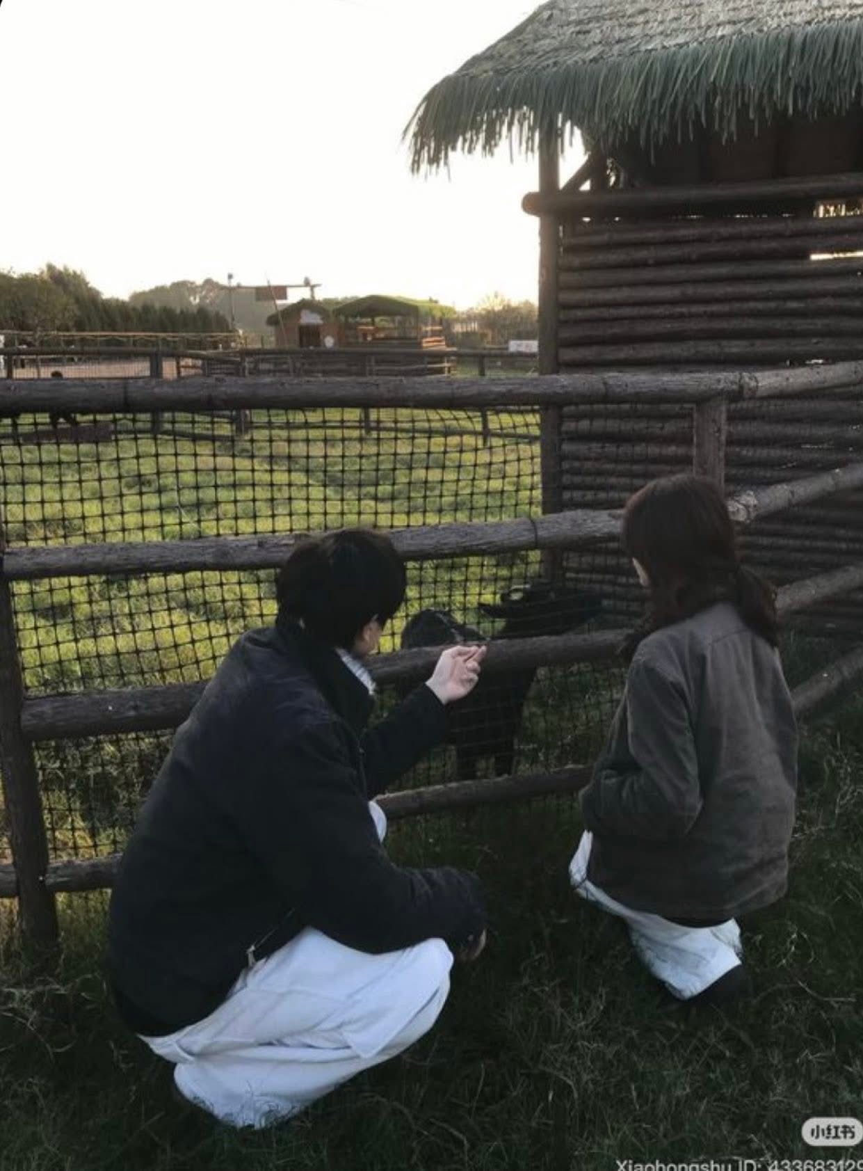 CẦM NHẦM ĐIỆN THOẠI BẠN THÂN