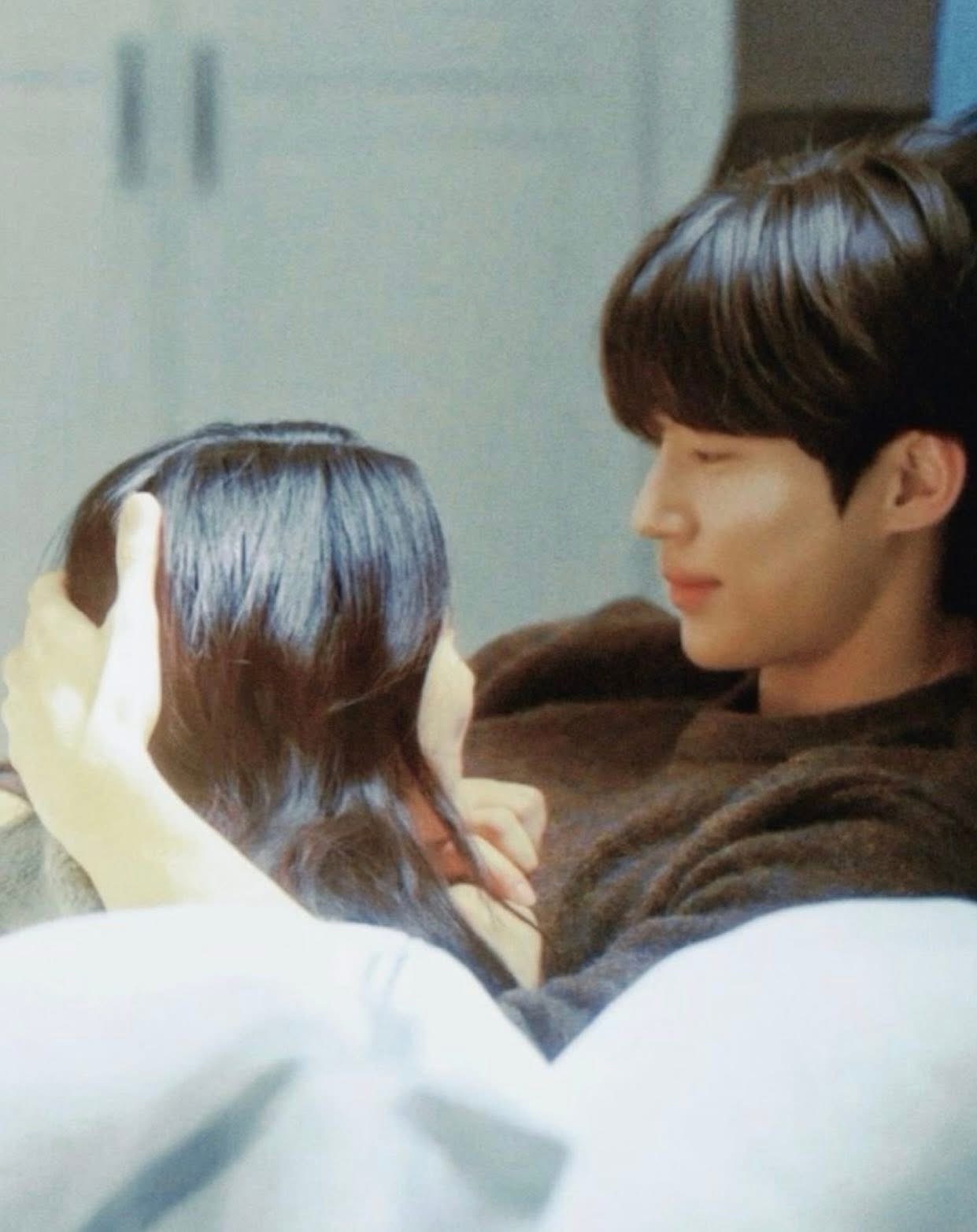 TÌNH YÊU TỰ ĐẾN