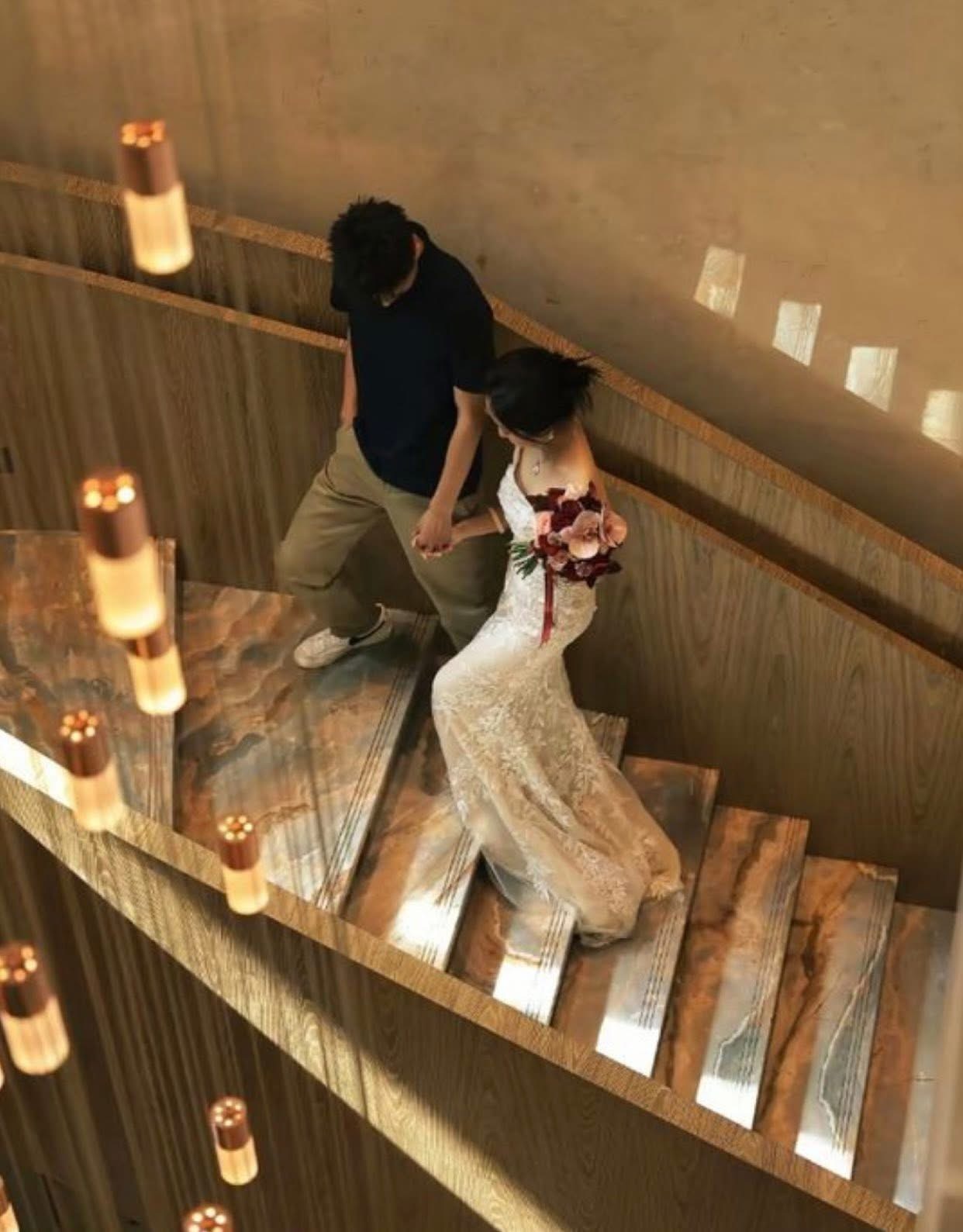 CHỒNG LÀM BẠN THÂN CÓ THAI