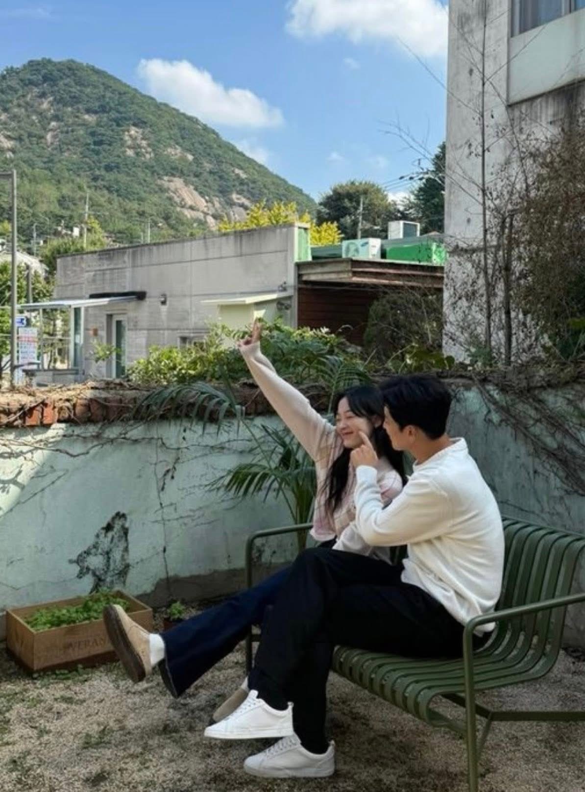 BÓNG TỐI HOÀNG HÔN