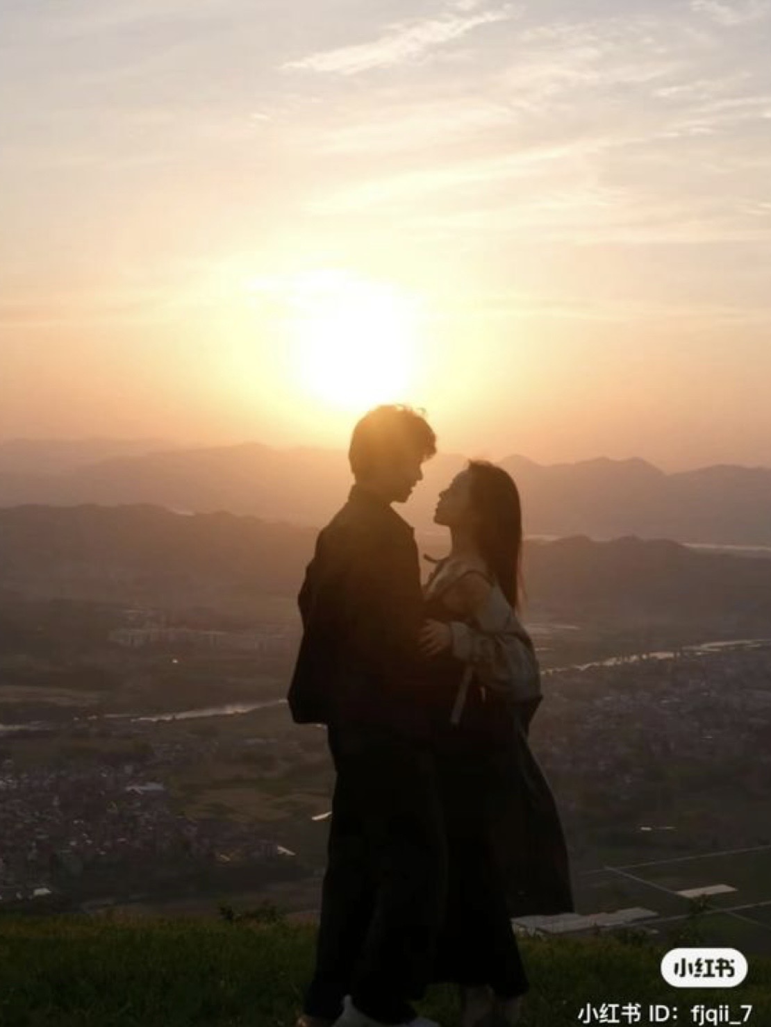 SAU KHI MẤT TRÍ NHỚ, TÔI TƯỞNG MÌNH LÀ BẢO MẪU CỦA CHỒNG