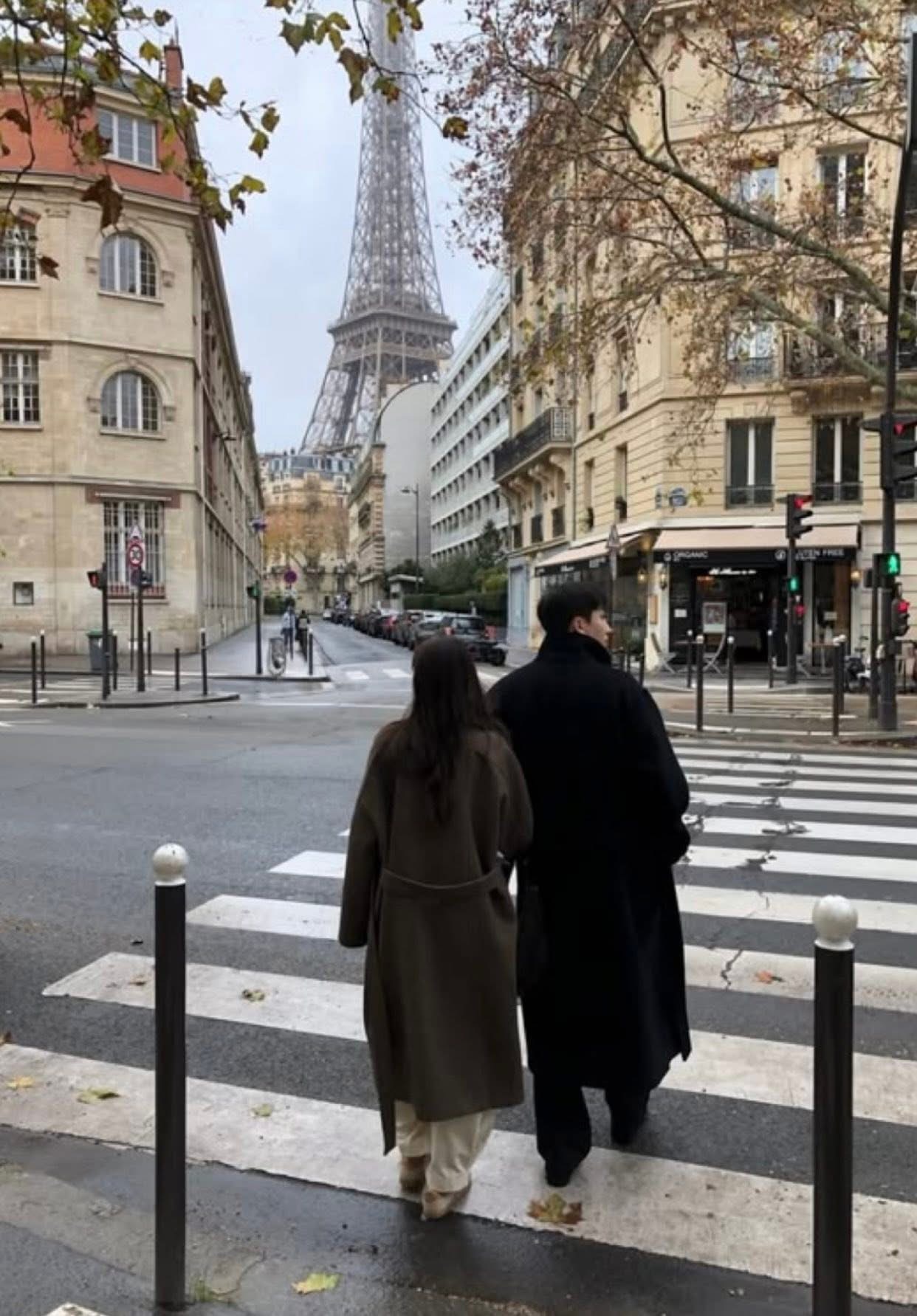 CHỒNG VÀ NỮ ĐỒNG NGHIỆP Ở TRONG HỘ TÔI MUA