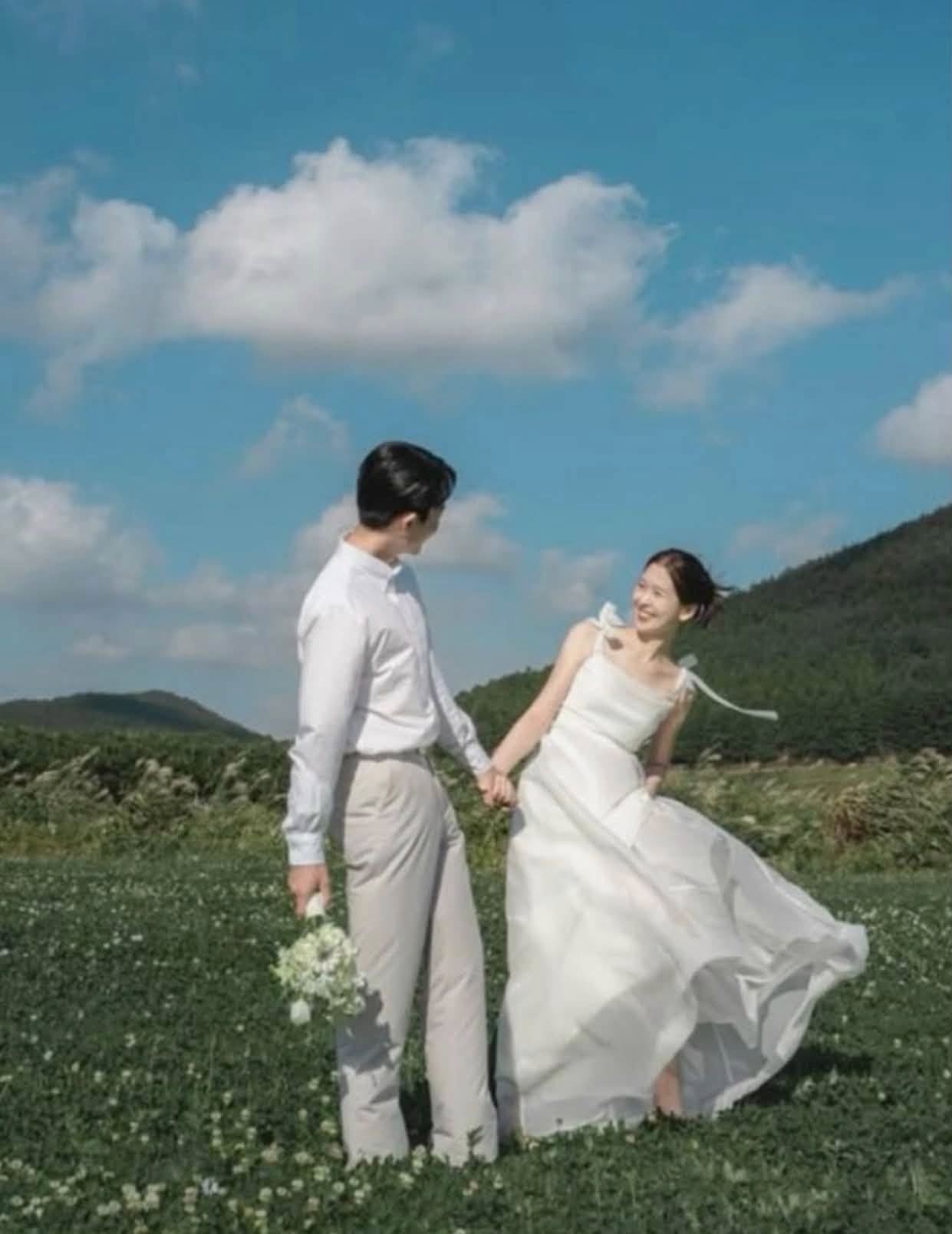 BẠCH NGUYỆT QUANG CHO ANH TA LÀM NGƯỜI NHÀ NHƯNG KHÔNG CHO AMH TA LÀM CHỒNG