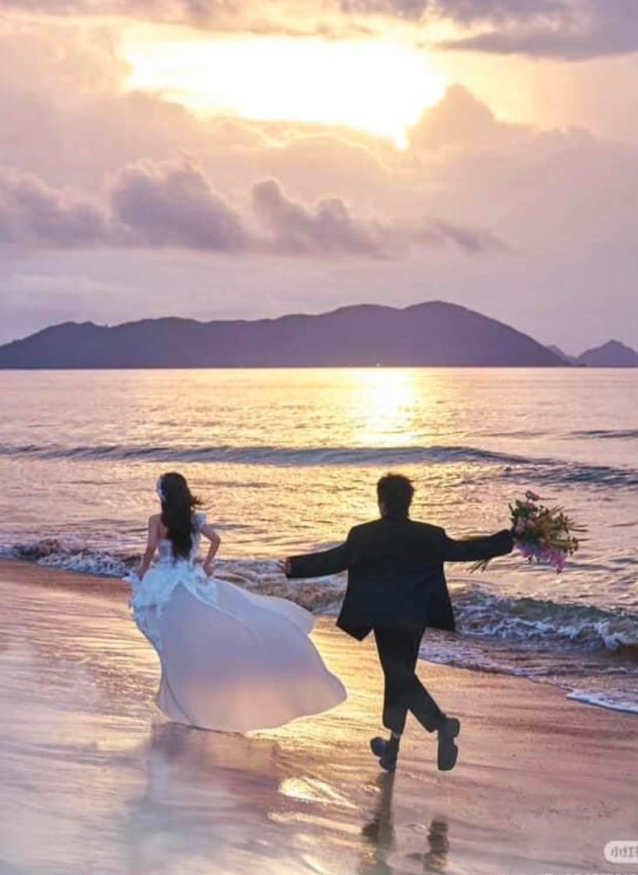VÌ HÔN PHU BẮT TÔI NGỒI TÙ THAY BẠCH NGUYỆT QUANG