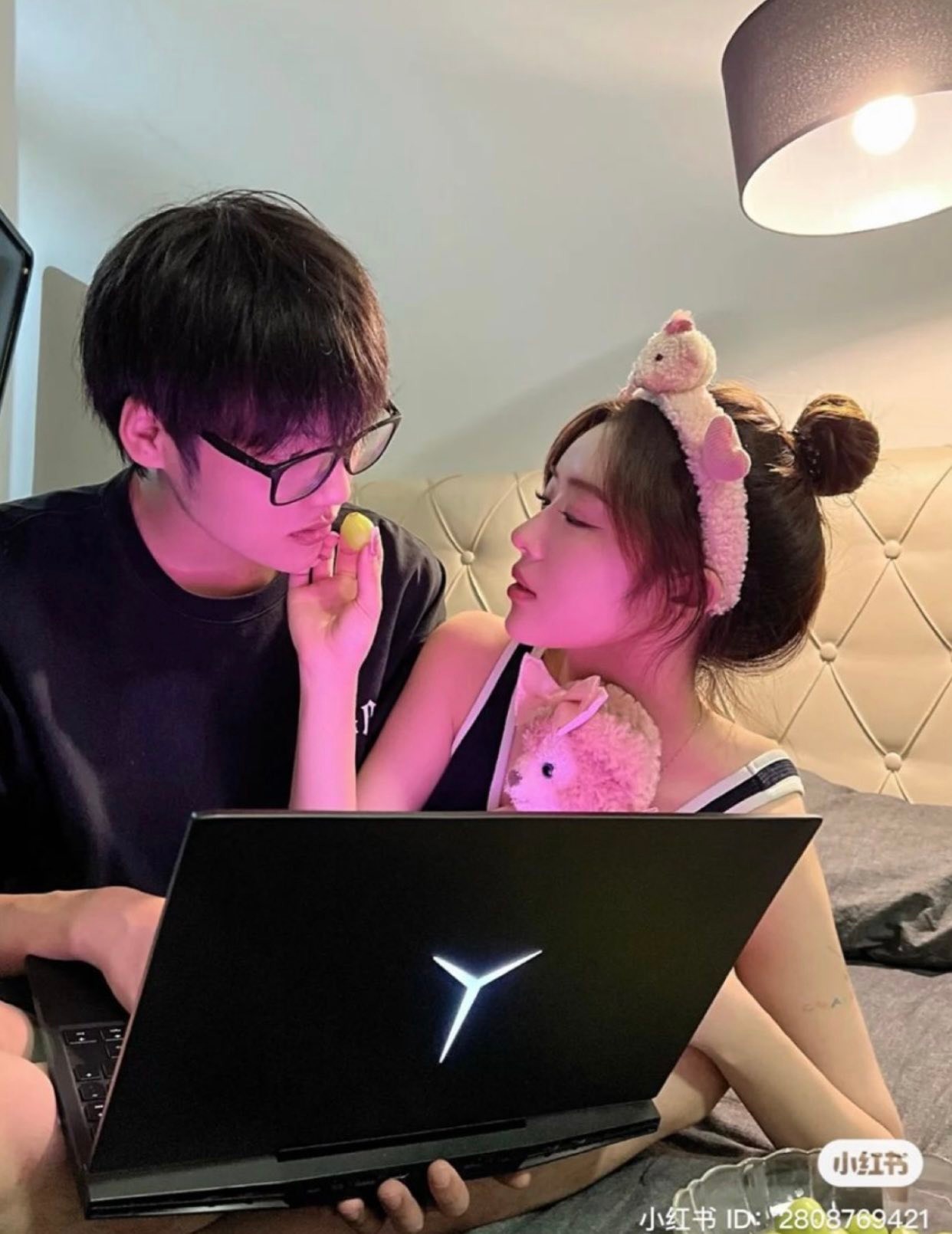 CÚN CON NGÂY THƠ LÀ SÓI HOANG